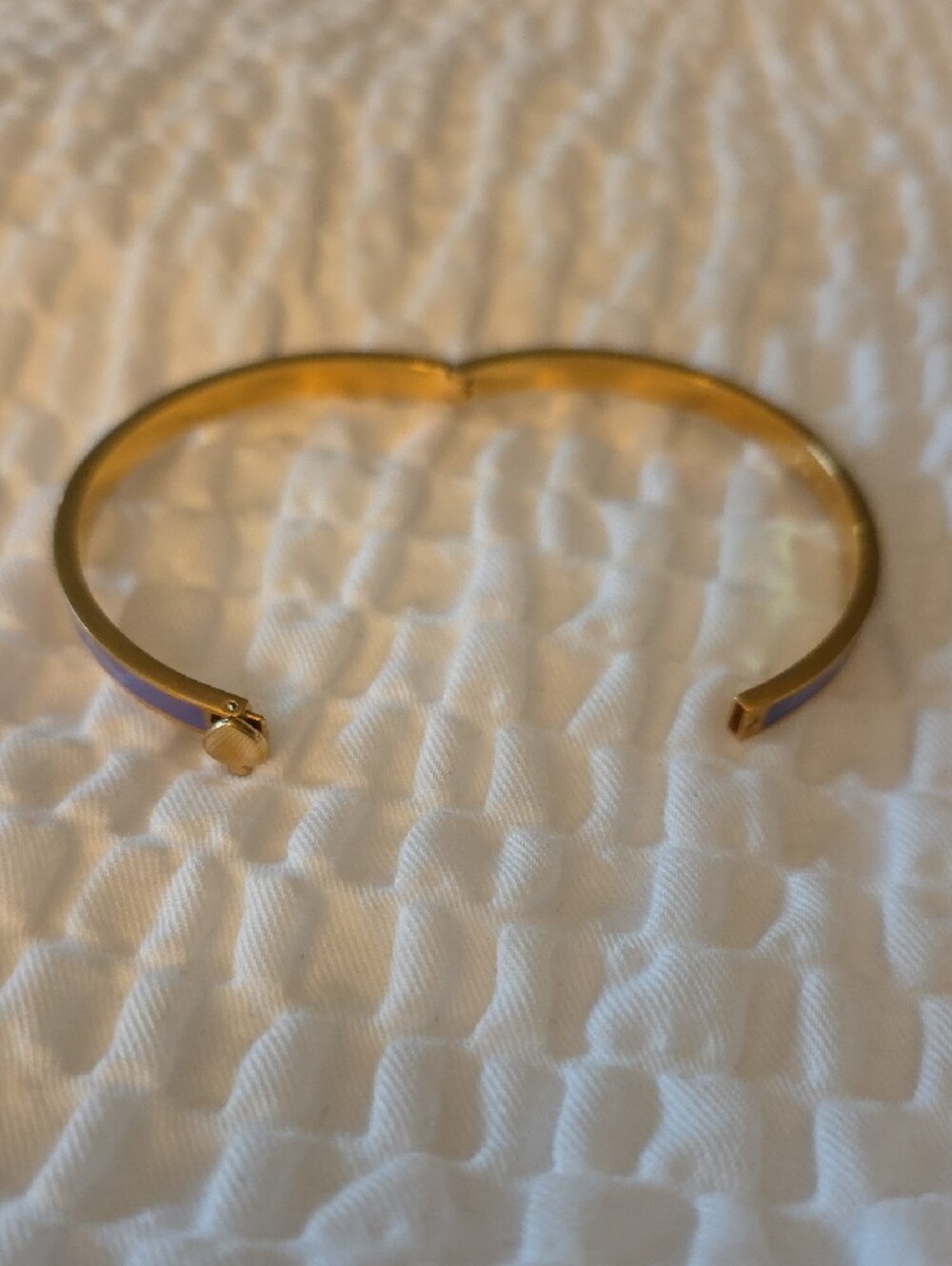 kate spade NWOT Gold-Tone Bracelet with Purple Enamel and Spade Accent - Picture 4 of 6